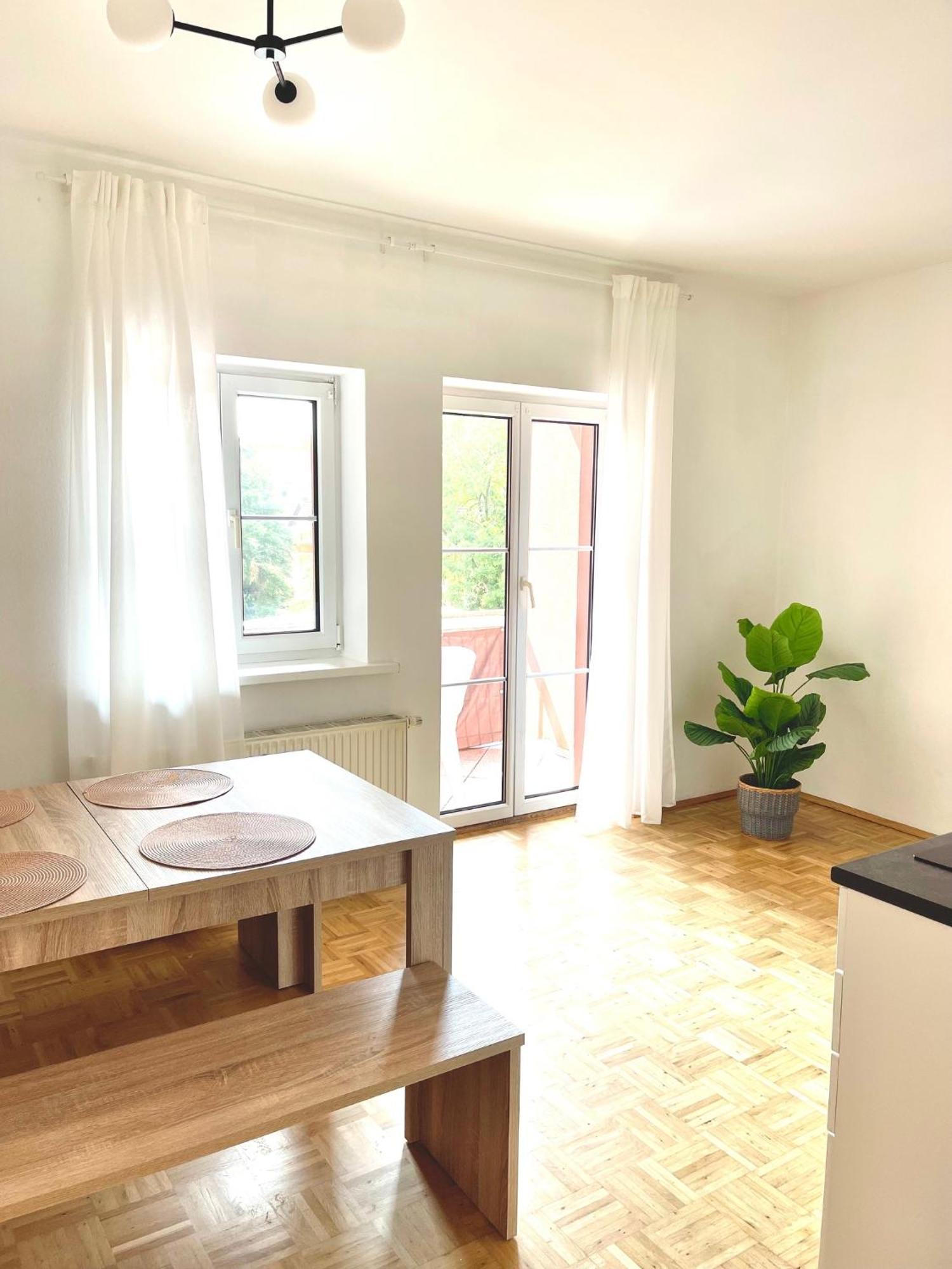 Apartment Design Ferienoase Mit Einzelbetten - 2 Schlafzimmer - Waschmaschine - Parkplatz